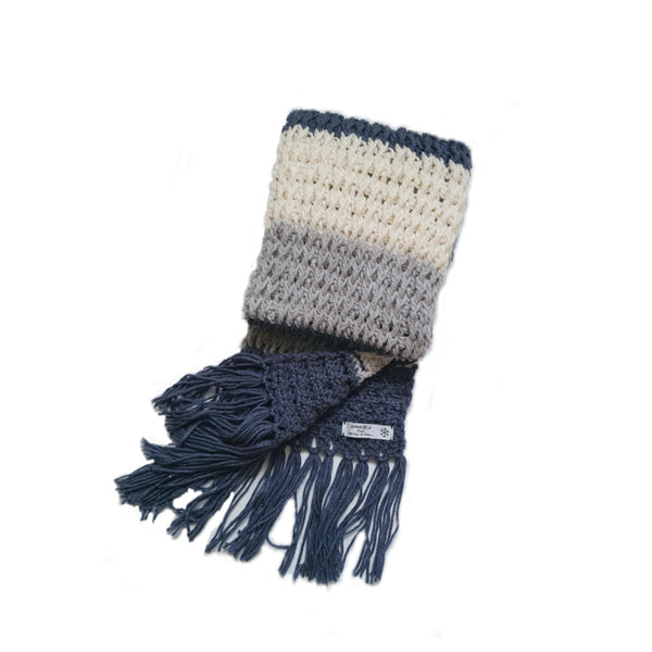 Echarpe en laine crochetée à la main